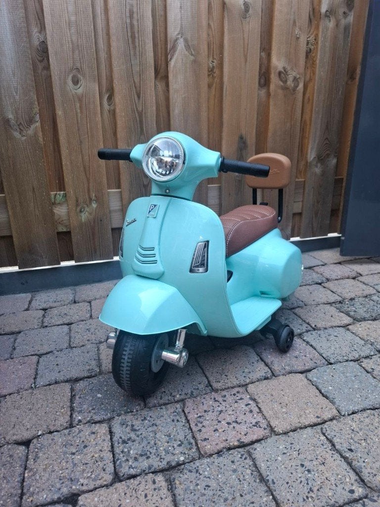 Cabino Vespa scooter (6Volt accu) 1 tot 4 jaar, Ophalen, Zo goed als nieuw, Overige typen