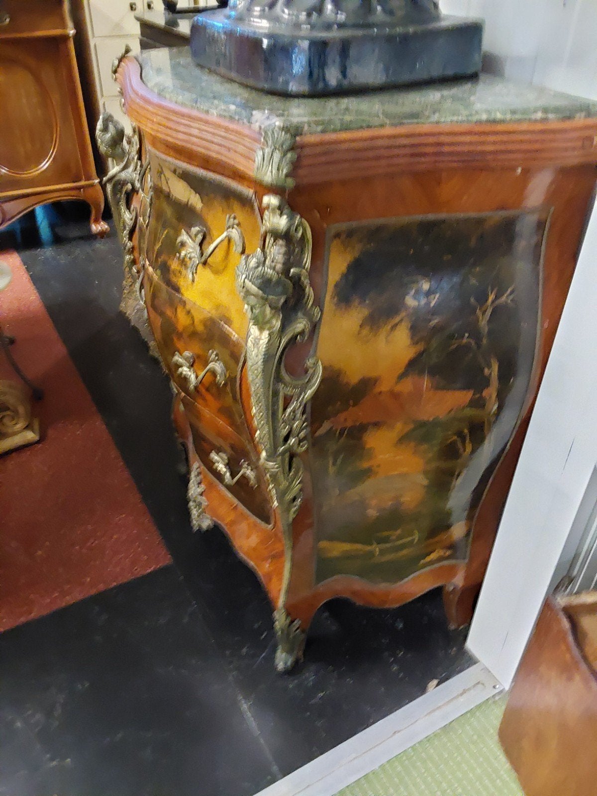 Antieke Franse beschilderde commode, Ophalen