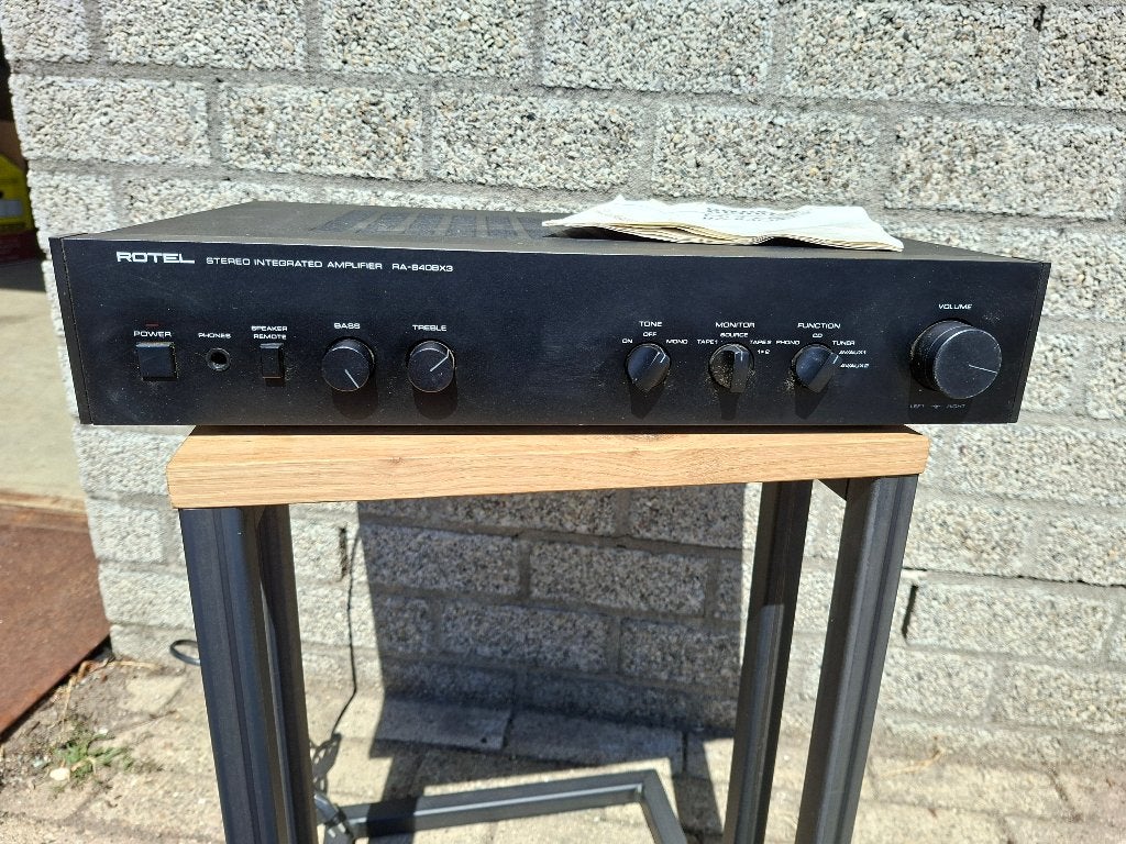 vintage versterker van rotel topper, Ophalen of Verzenden, Refurbished, 120 watt of meer, Overige merken