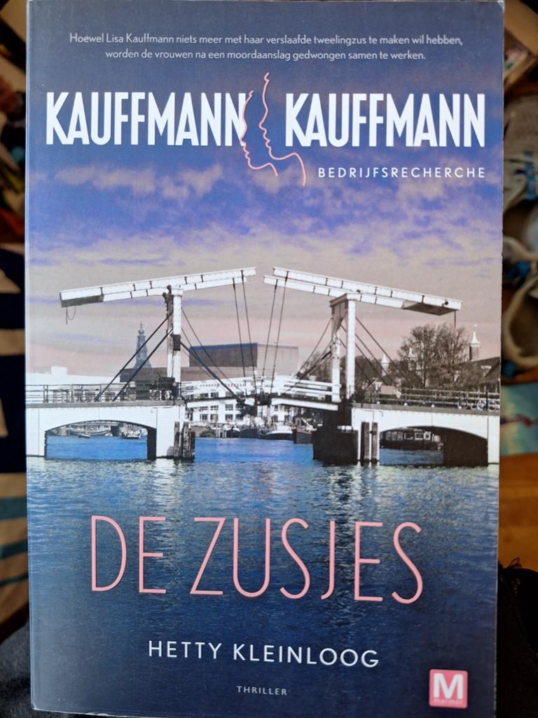 Kauffmann - De Zusjes - Hetty Kleinloog

ZGAN, Ophalen of Verzenden, Zo goed als nieuw