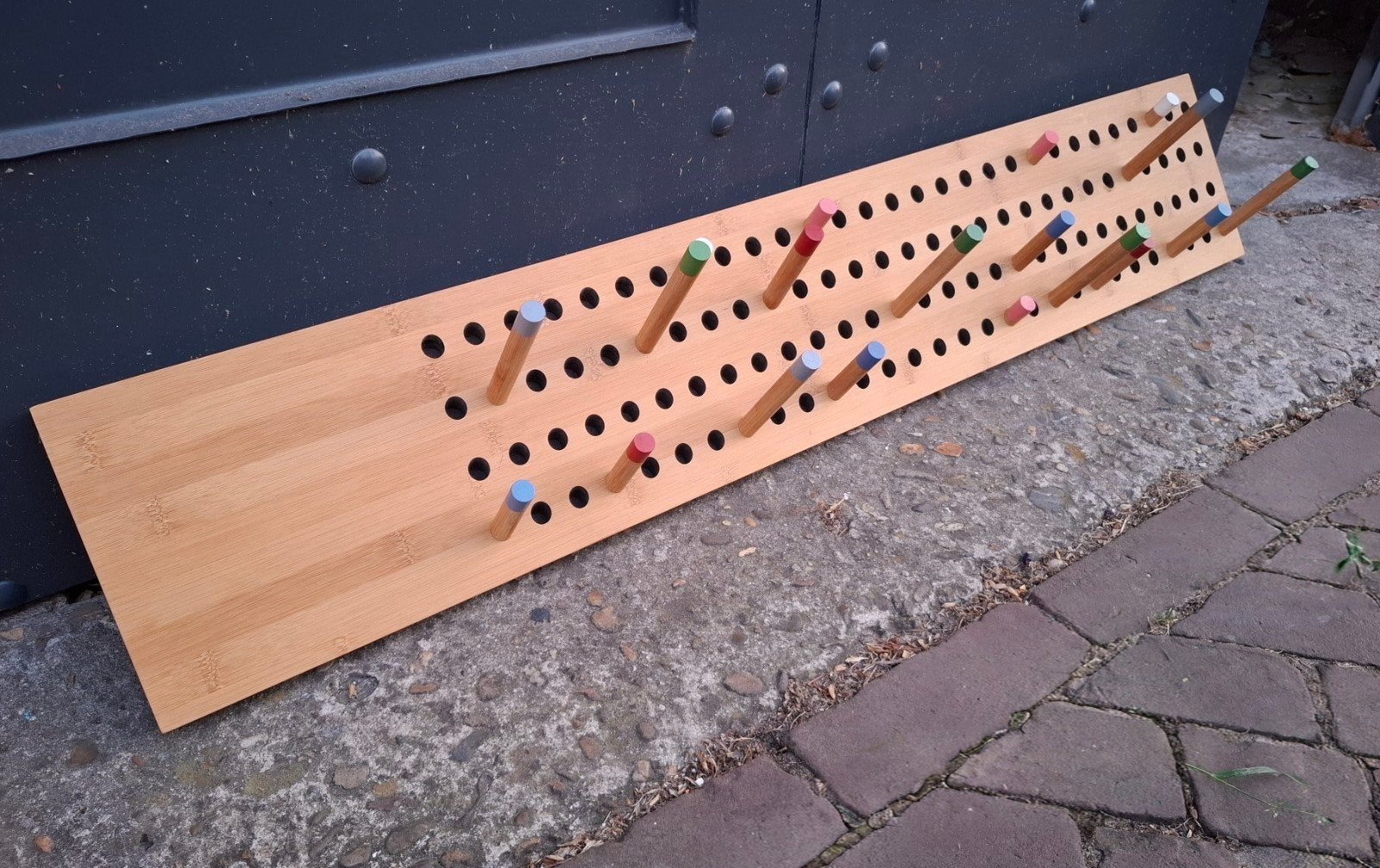 Bamboe wandkapstok met gekleurde haken, Huis en Inrichting, Wandkapstok, Gebruikt, 100 tot 150 cm, Ophalen of Verzenden