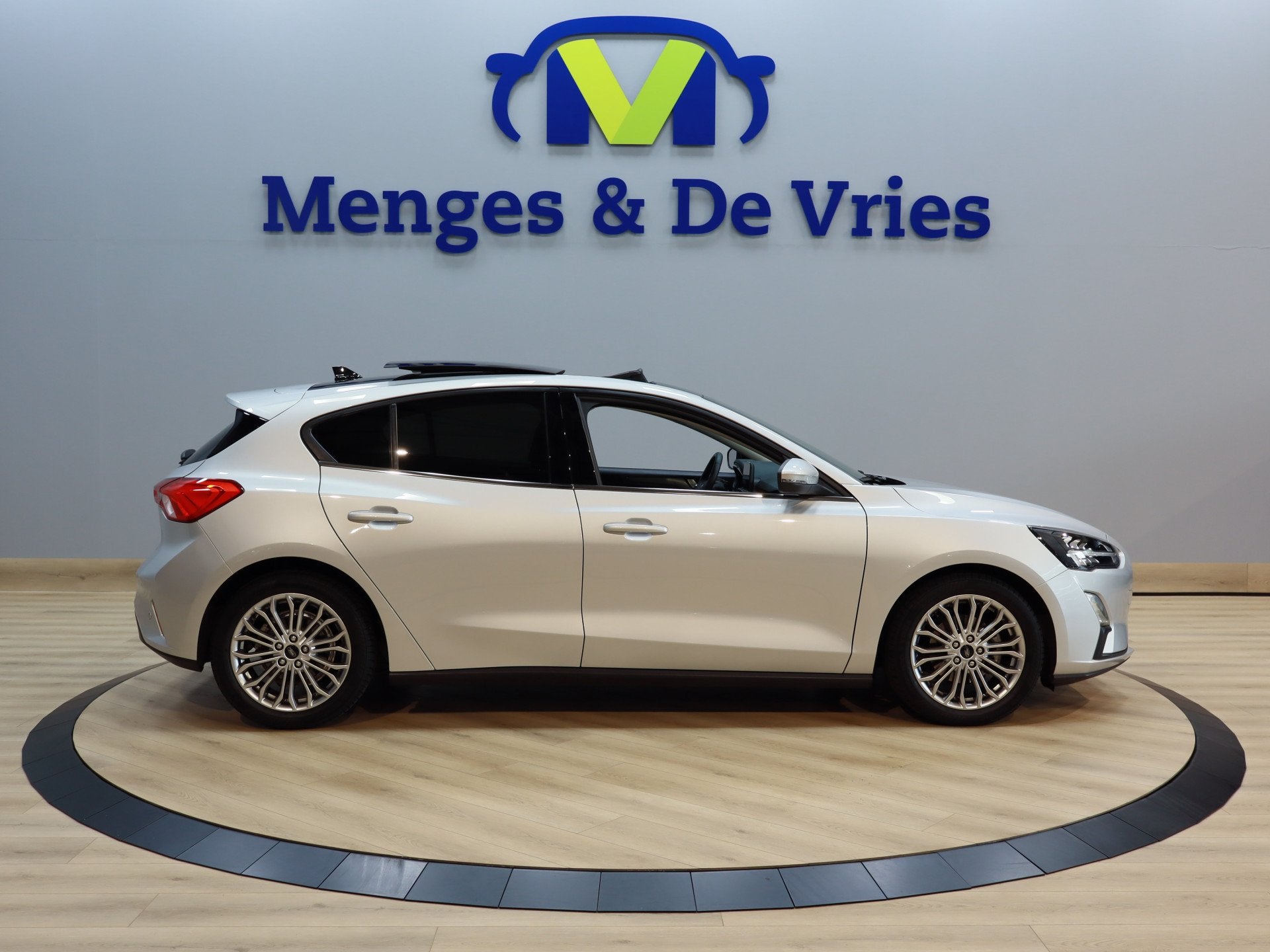 Ford Focus 1.0 EcoBoost Titanium Business Airco ECC | Panora, 12 maanden, Stof, Gebruikt, Origineel Nederlands