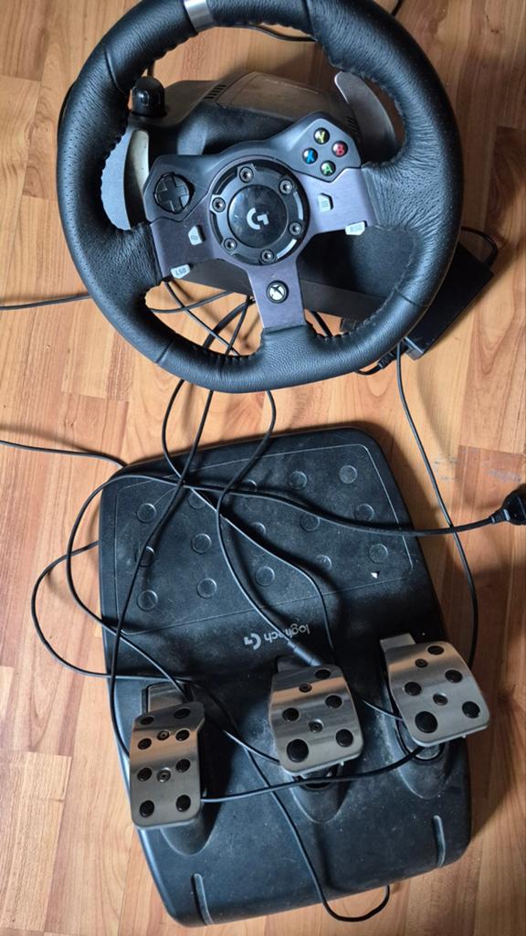 Logitech racestuur en pedalen voor PC, Ophalen, Racestuur, Gebruikt, Force feedback
