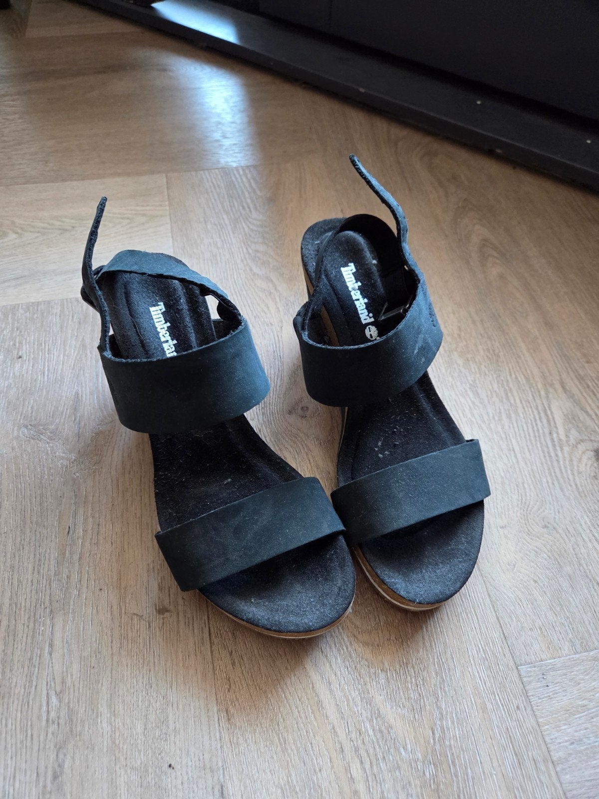 Timberland Zwarte Sandalen op sleehak - Maat 37.5, Zwart, Timberland, Gedragen, Sandalen of Muiltjes