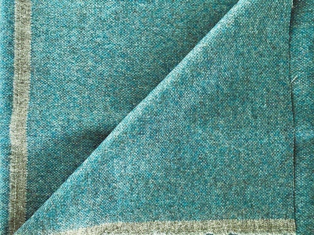 Keymer Richwool; turquoiseblauw+grijs; restant meubelstof, Wol, Blauw, 120 cm of meer, Nieuw