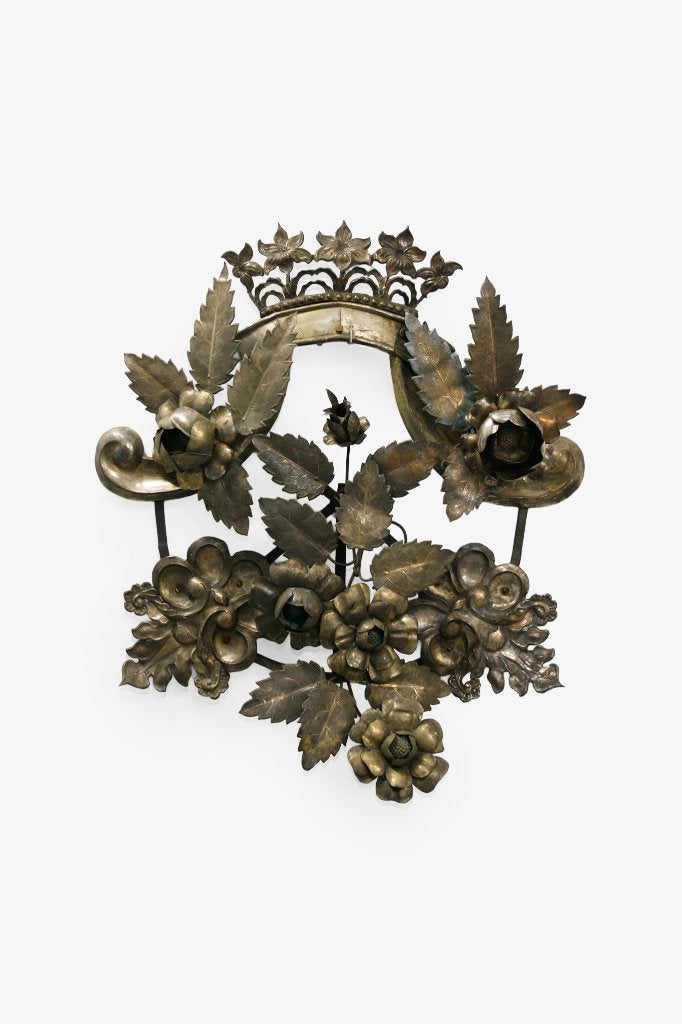 Antiek metalen wandornament met bloemen en kroon, Ophalen