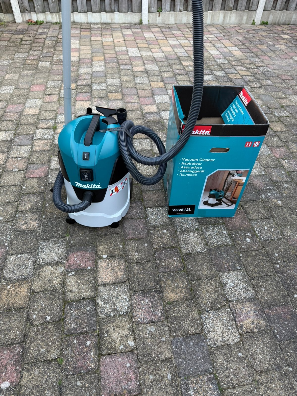 Makita vc2512l stofzuiger nieuw, Doe-het-zelf en Verbouw, Ophalen, Nieuw, Waterstofzuiger