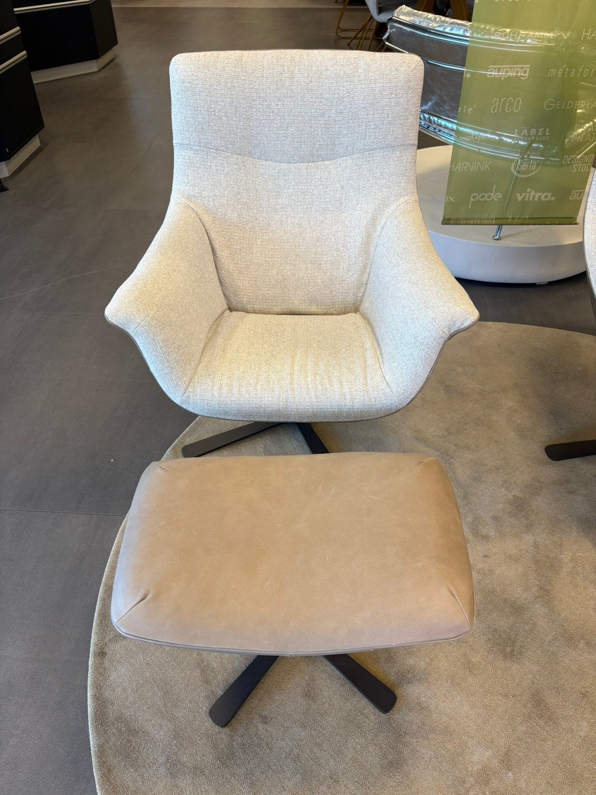 Label relaxfauteuil First Lady, Ophalen, Zo goed als nieuw, 50 tot 75 cm