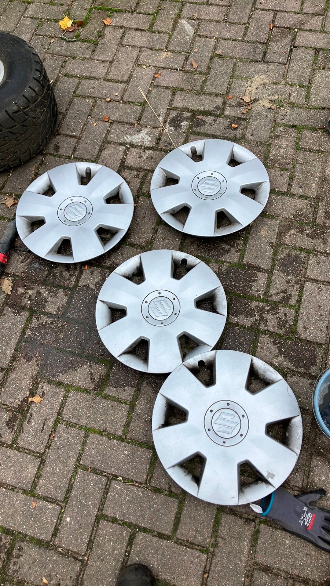 Suzuki wieldoppen orgineel 15inch, Ophalen, Gebruikt