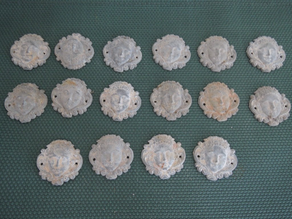 16 White wash rozetjes met engelen hoofdje, Ophalen of Verzenden, Zo goed als nieuw, Metaal