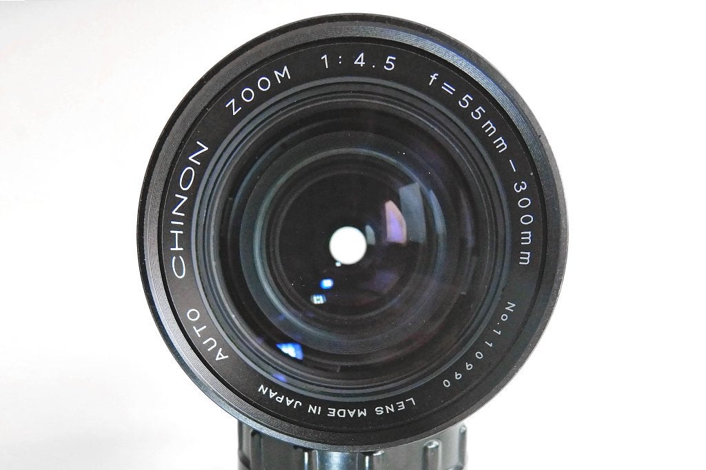 Auto Chinon Zoom 55-300mm f/4.5 in M42 lens - vintage beauty, M42, Zo goed als nieuw, Zoom, Telelens