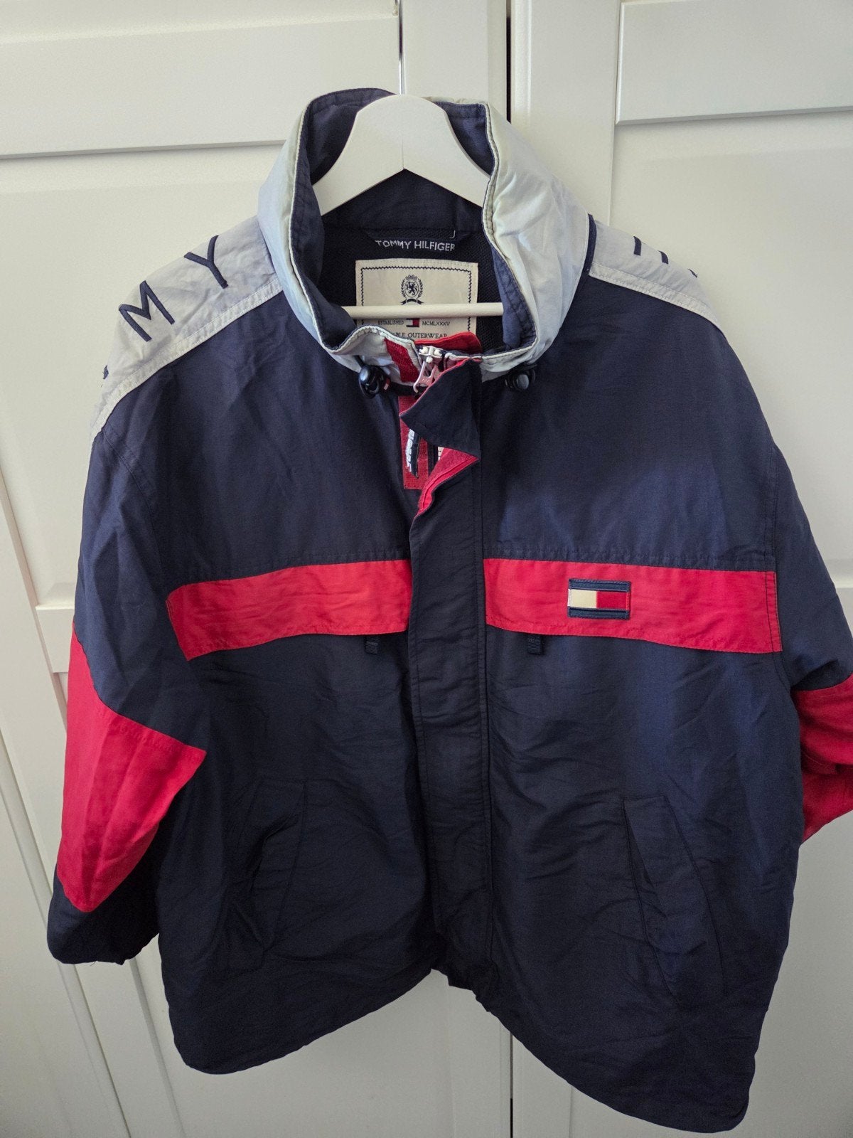 Vintage Tommy Hilfiger jas - Maat L, Maat 52/54 (L), Blauw, Tommy Hilfiger, Ophalen of Verzenden
