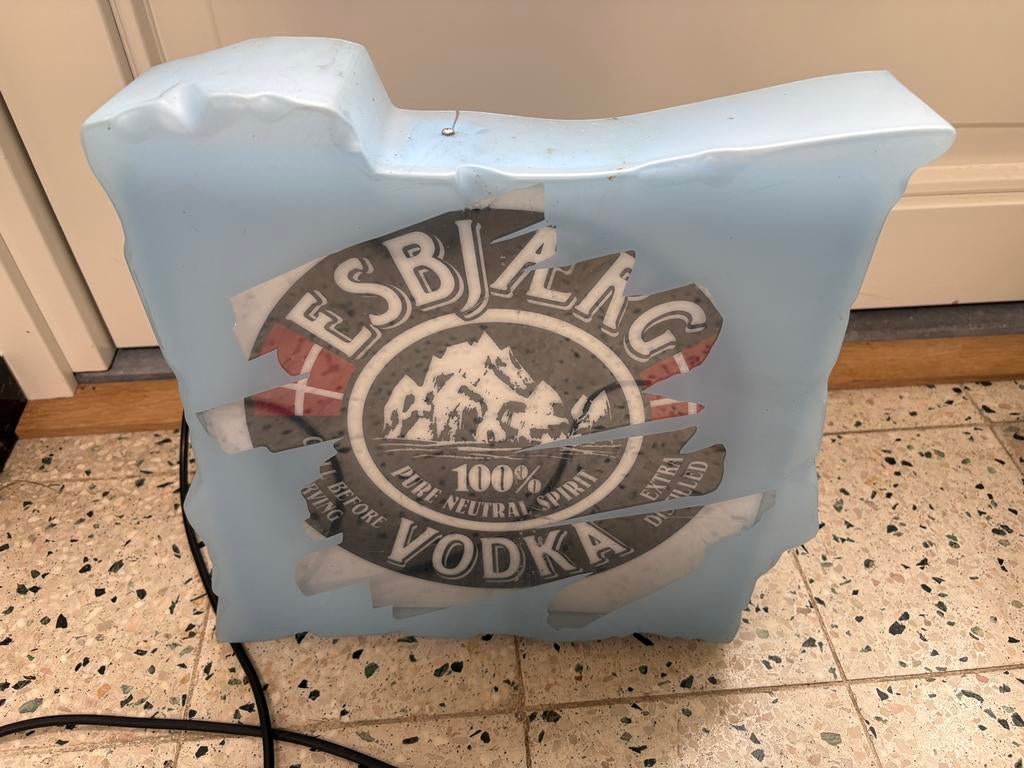 Lichtbak Esbjaerg Vodka, Ophalen of Verzenden, Gebruikt, Lichtbak of (neon) lamp