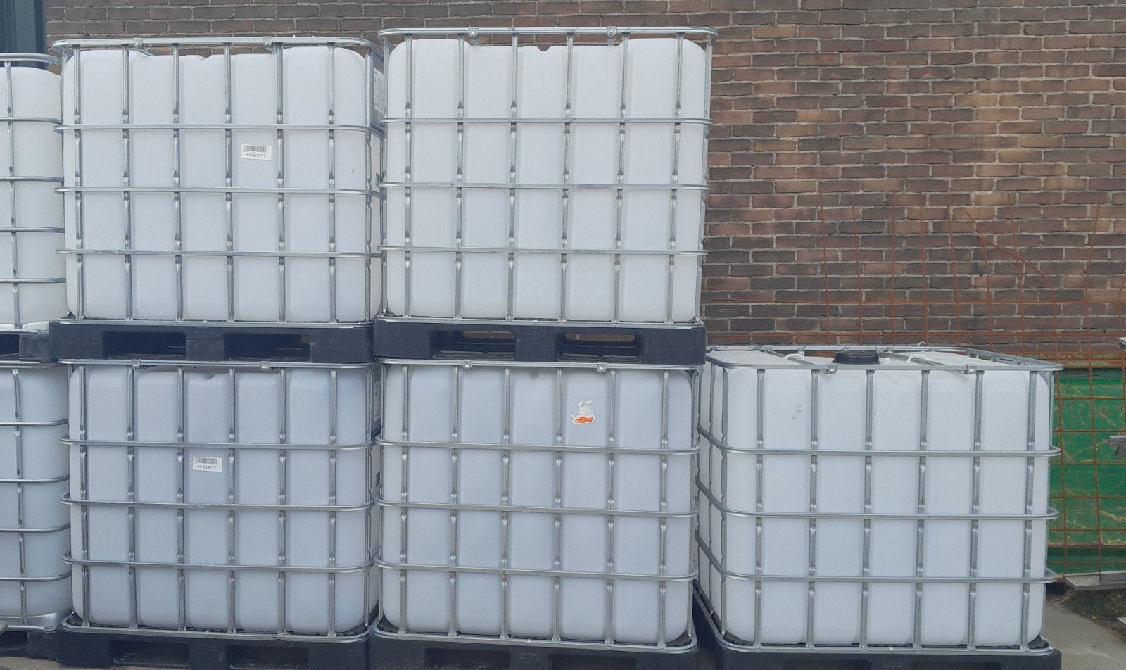 IBC Vaten - 1000 Liter Tanks met Metalen Frame, Doe-het-zelf en Verbouw, Ophalen, Gebruikt, 100 cm of meer, 60 cm of meer
