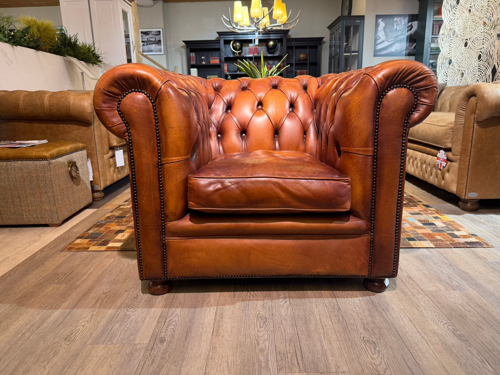 Gave Engelse chesterfield club fauteuil Cognac Bruin, Huis en Inrichting, Ophalen of Verzenden, Gebruikt, 75 tot 100 cm