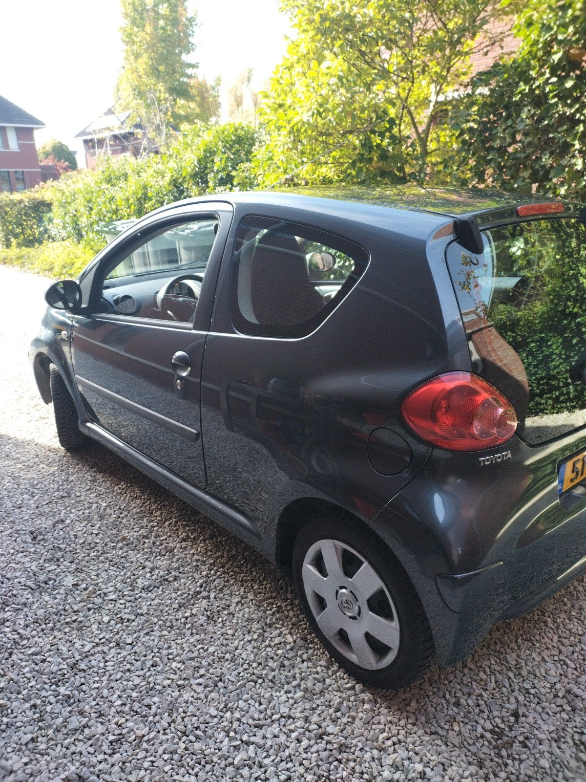 Foto 7 van Toyota Aygo 1.0 12V Vvt-i 3DRS MMT 2008 Grijs