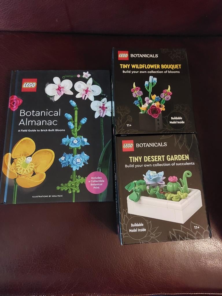 LEGO Botanical Almanac + Tiny Wildflower & Desert Garden, Ophalen of Verzenden