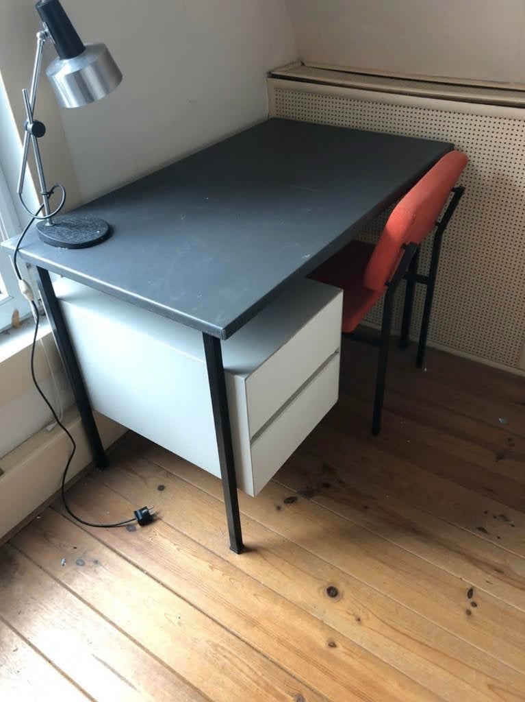 Vintage Gispen bureau 3803 ontworpen door A.R. Cordemeijer, Ophalen, Gebruikt, 110 cm, Metaal