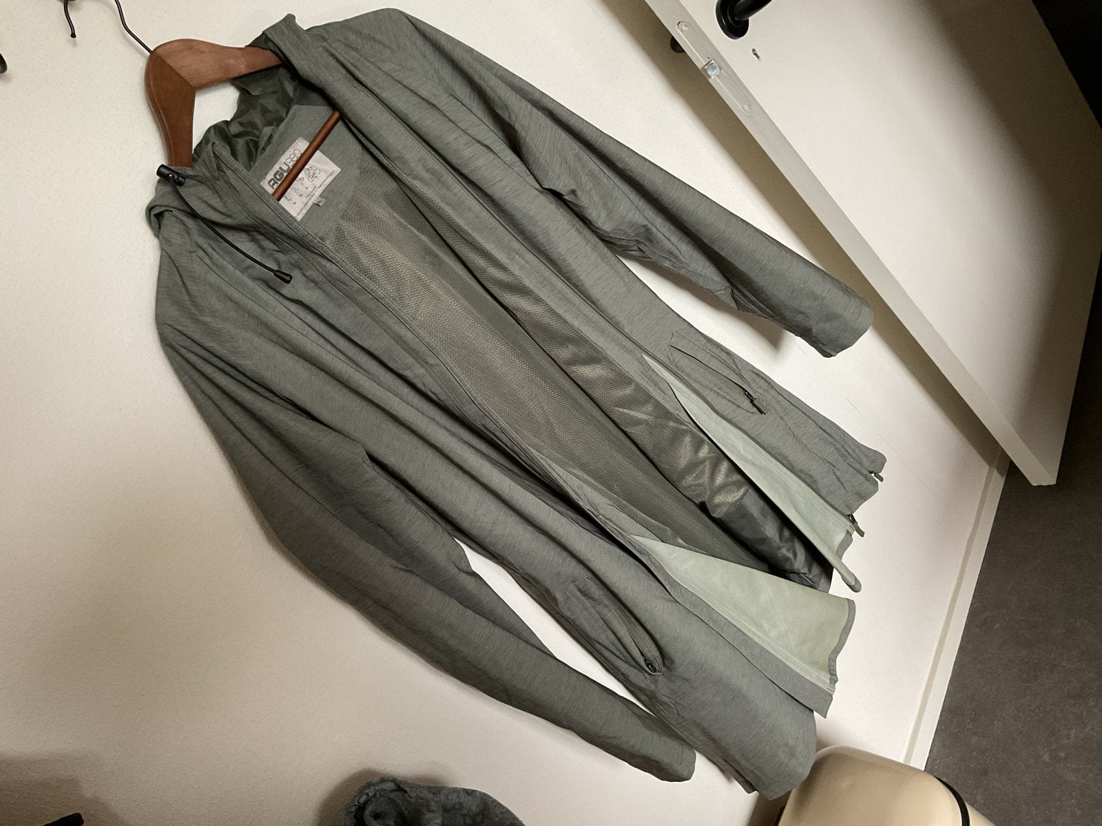 AGU SEQ Regenjas XXL - Zo goed als nieuw, Ophalen of Verzenden, Zo goed als nieuw, XXL, Bovenkleding