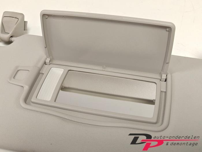 Zonneklep van een Volvo XC40, Gebruikt, -, -, Ophalen of Verzenden