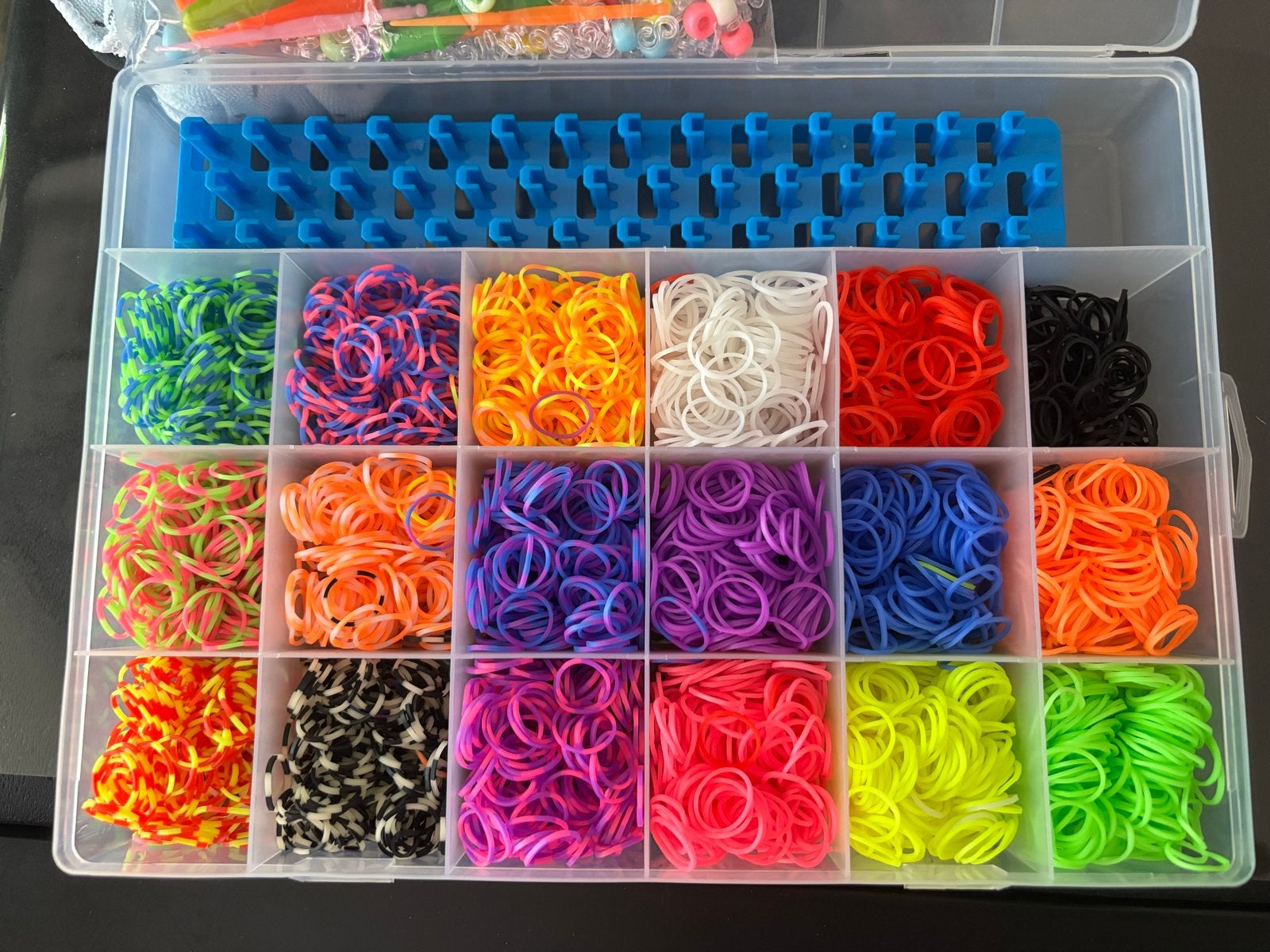 Loom Bands set - 4800 stuks met accessoires, Hobby en Vrije tijd, Knutselen, Overige thema's, Meerkleurig, Ophalen of Verzenden