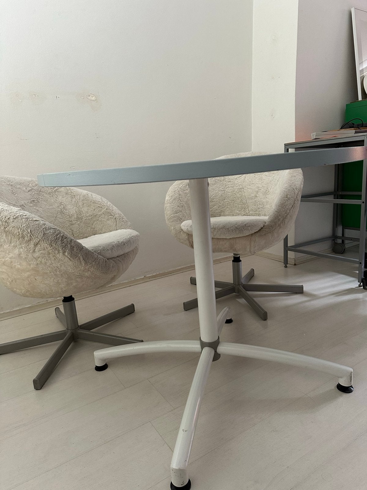 Ronde tafel met witte poot, Ophalen, Gebruikt, 100 tot 150 cm, Rond