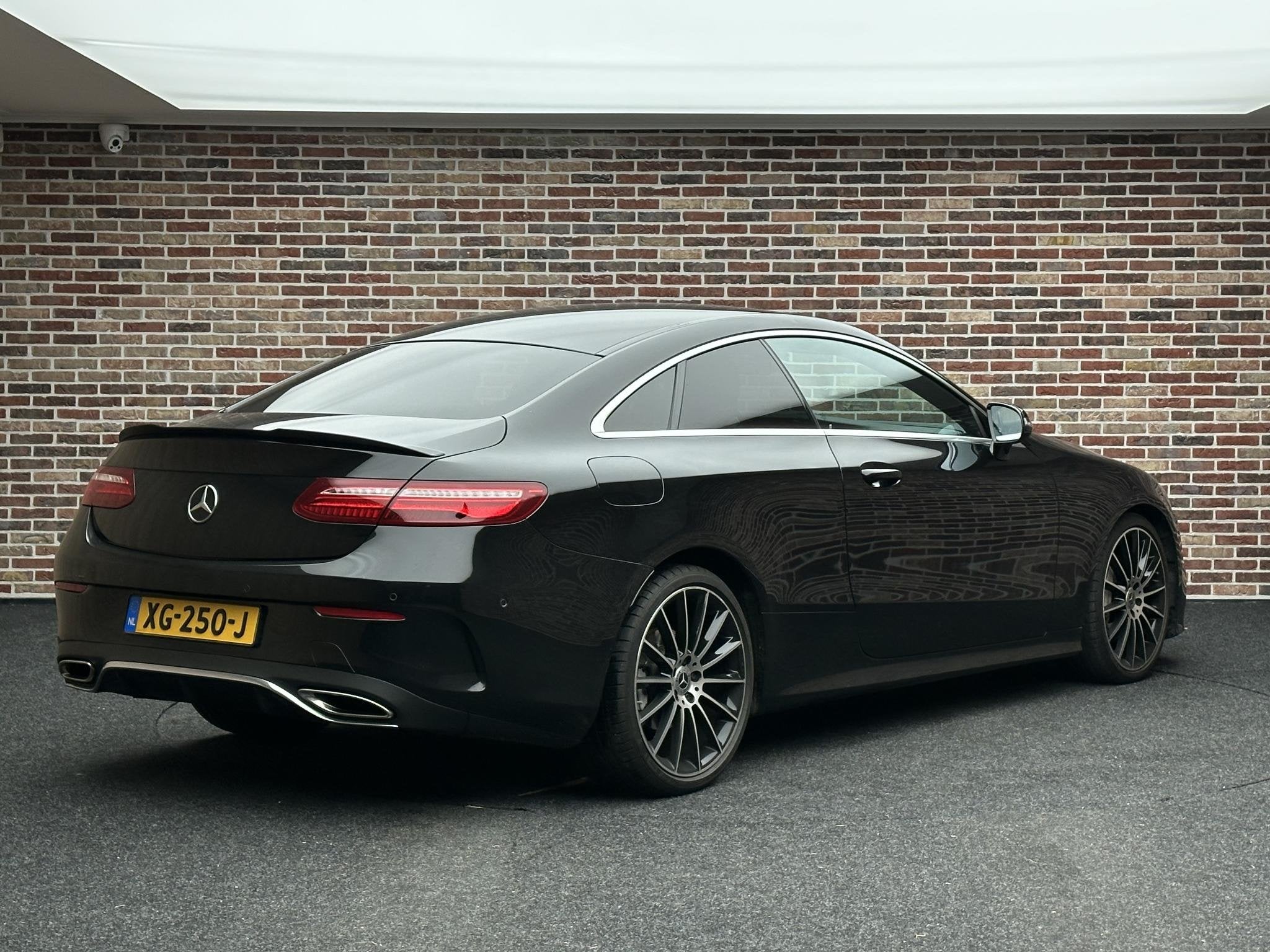 Mercedes-Benz E-klasse Coupé 200 Premium Plus AMG Pakket Me, Auto's, Automaat, 4 cilinders, 4 stoelen, Leder