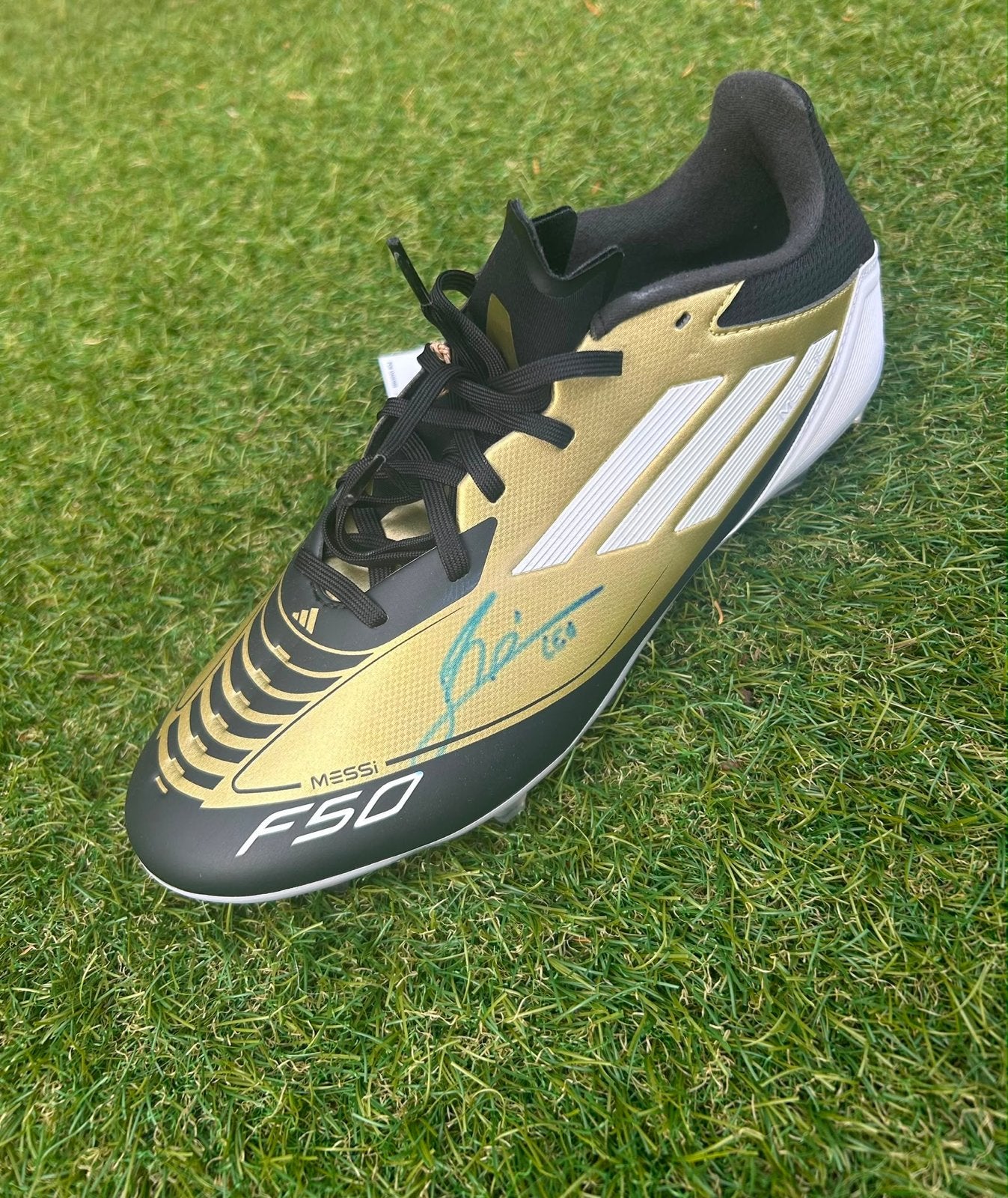 Gesigneerde Adidas Messi voetbalschoen - Linkerschoen, Ophalen of Verzenden, Nieuw, Schoenen