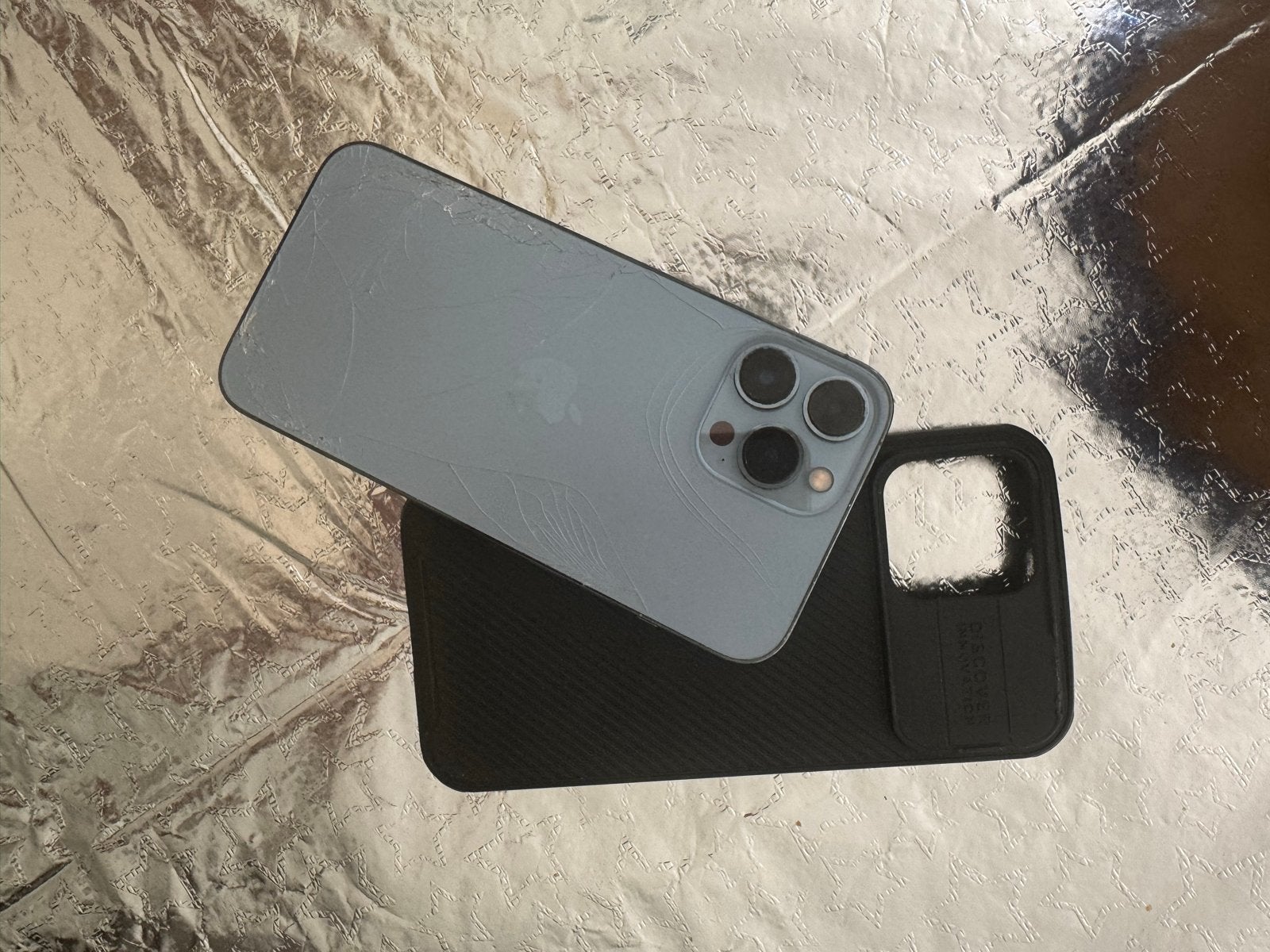 iPhone 13 Pro Max Blauw 128GB - Gebarsten achterkant, Telecommunicatie, Mobiele telefoons | Apple iPhone, Gebruikt, 128 GB, Zonder abonnement