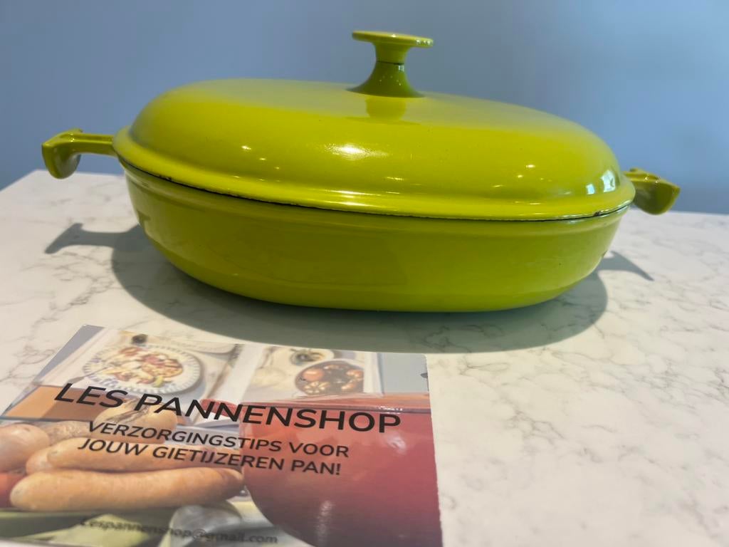 Le Creuset ovenschaal met deksel, mintgroen 29 cm heel goed, Overige materialen, Overige typen, Ophalen of Verzenden, Zo goed als nieuw
