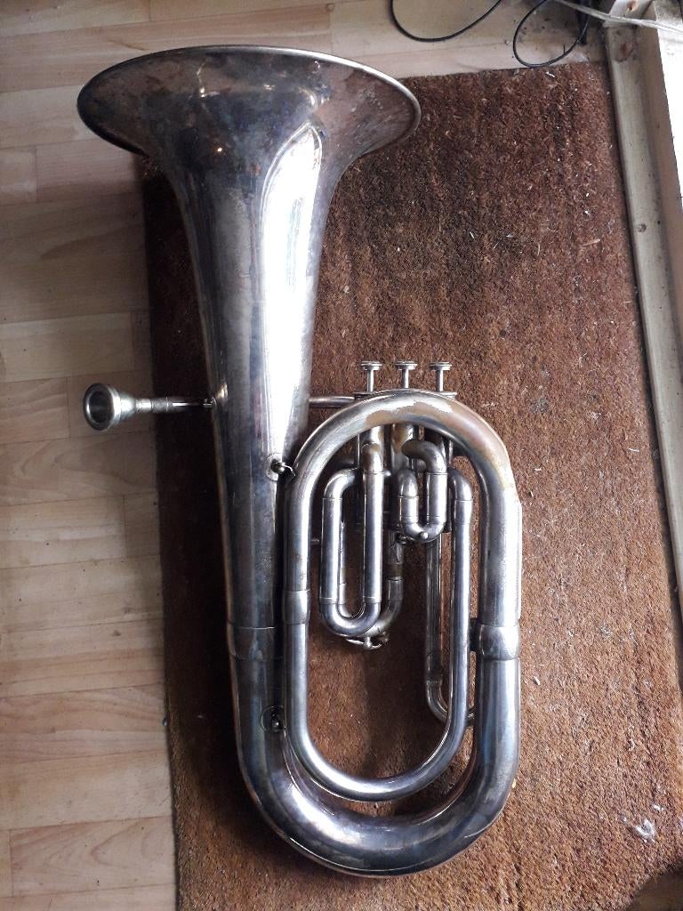euphonium in koffer Antoine Courtois  Paris, Muziek en Instrumenten, Ophalen of Verzenden, Gebruikt, Euphonium of Tenortuba, Met koffer of draagtas