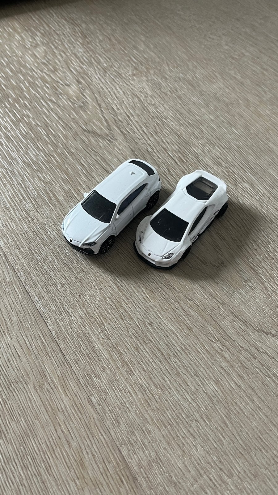 Hotwheels 2 Lamborghinis, Ophalen of Verzenden, Zo goed als nieuw
