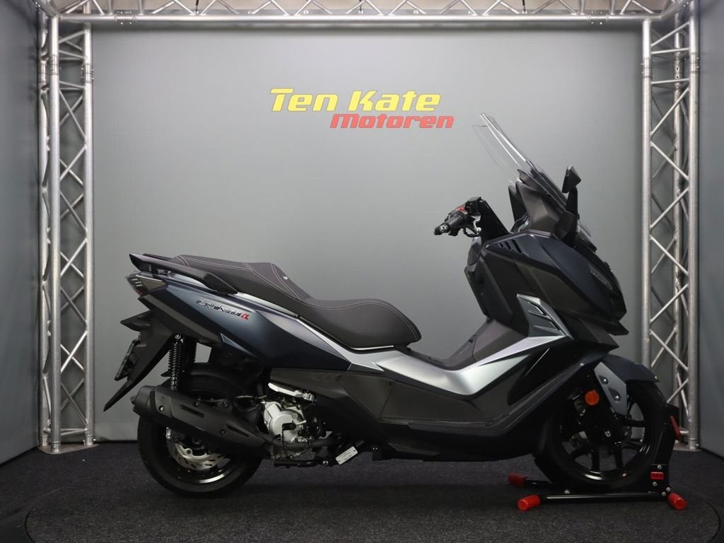 SYM Cruisym Alpha 125 ABS/TCS, Motoren, Motoren | Overige merken, Bedrijf, Scooter