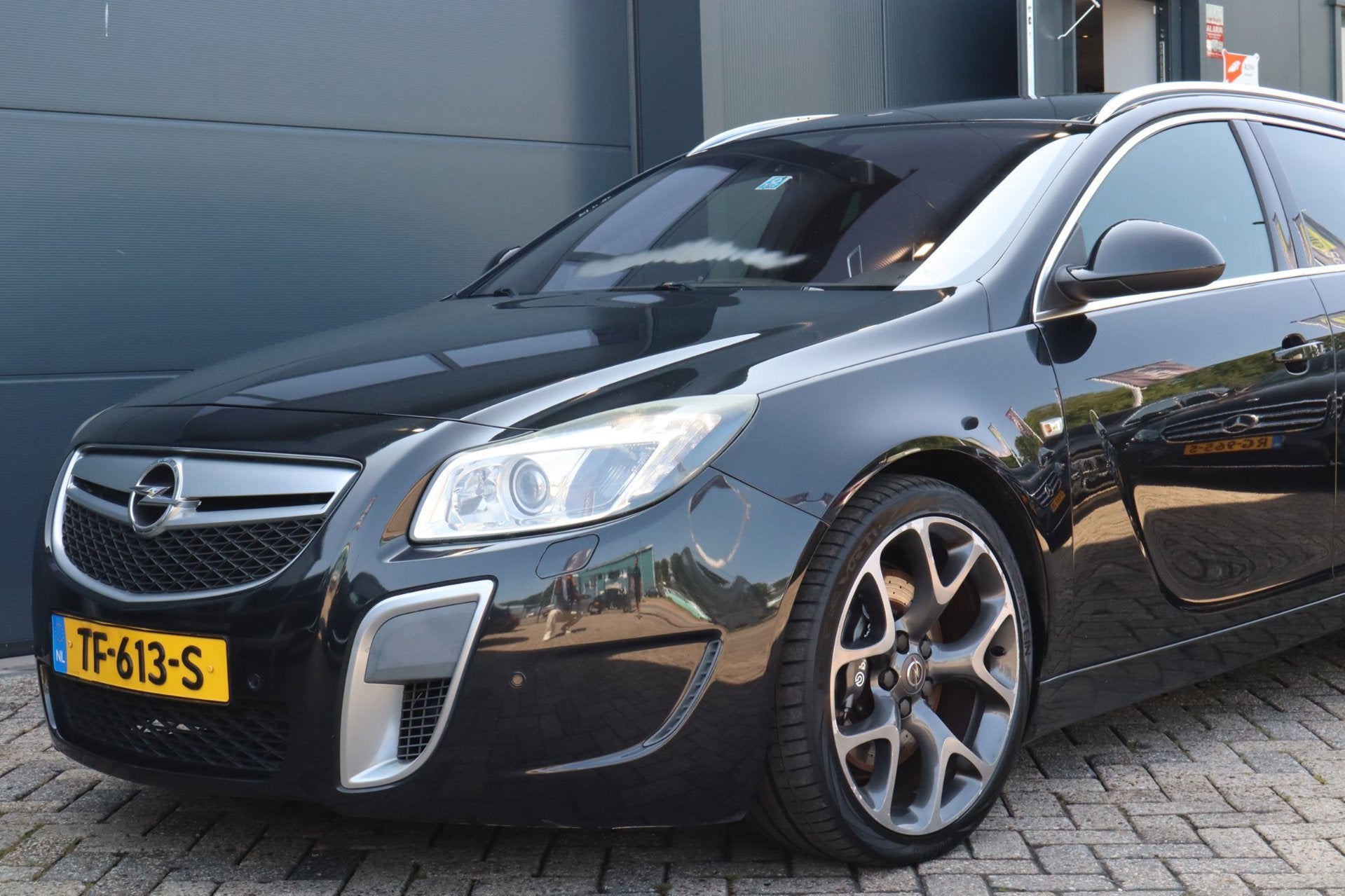 Opel Insignia Sports Tourer 2.8 T OPC 4x4-APK-top auto, Euro 5, Zwart, Handgeschakeld, 1700 kg