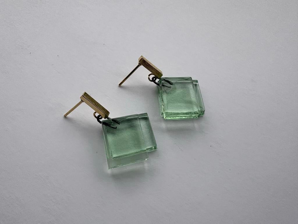Glazen oorbellen van Glasstudio - Groen, Nieuw, Ophalen of Verzenden, Glas, Knopjes of Stekers