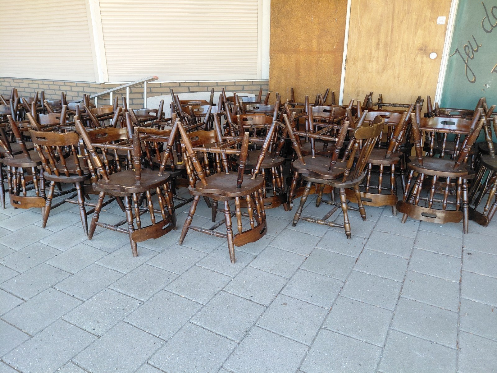 Nostalgische café stoelen 60 plus 13 tafels, Huis en Inrichting, Stoelen, Ophalen