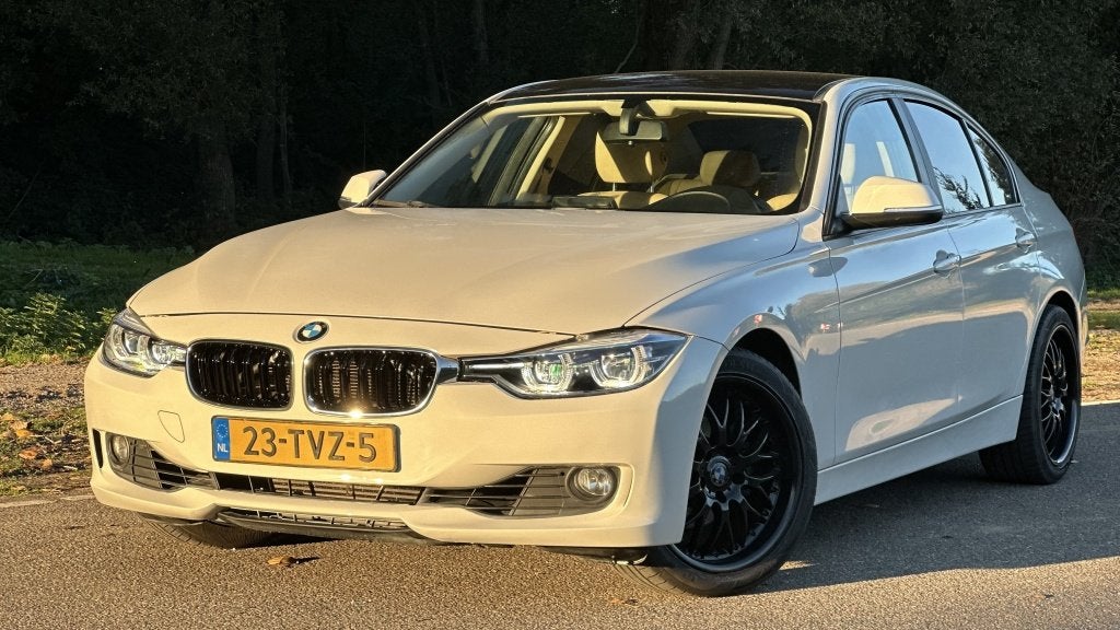 Bmw 3-serie 320i F30 - Automaat LED - LEDER !, Automaat, Euro 5, Xenon verlichting, Gebruikt