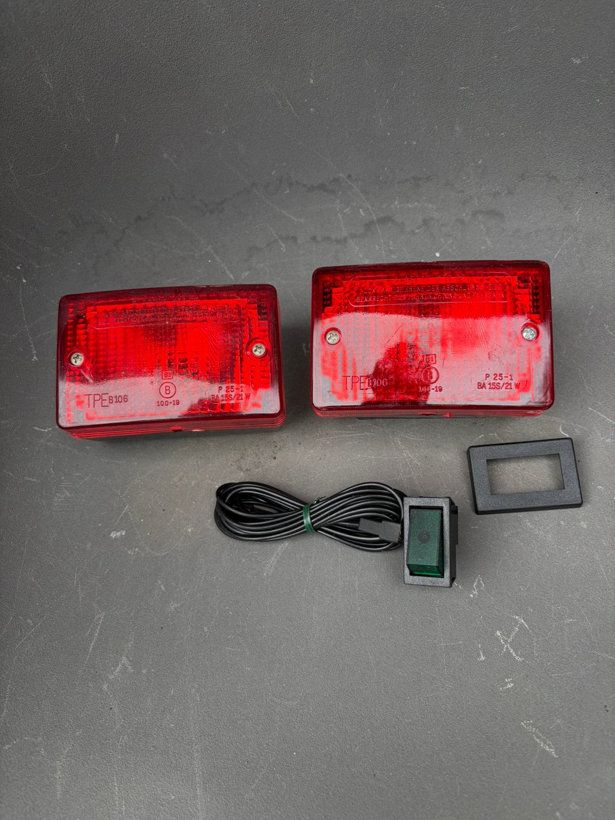 2 lampen bijv mistlicht kar met schakelaar en draad €15,00, Ophalen, Nieuw