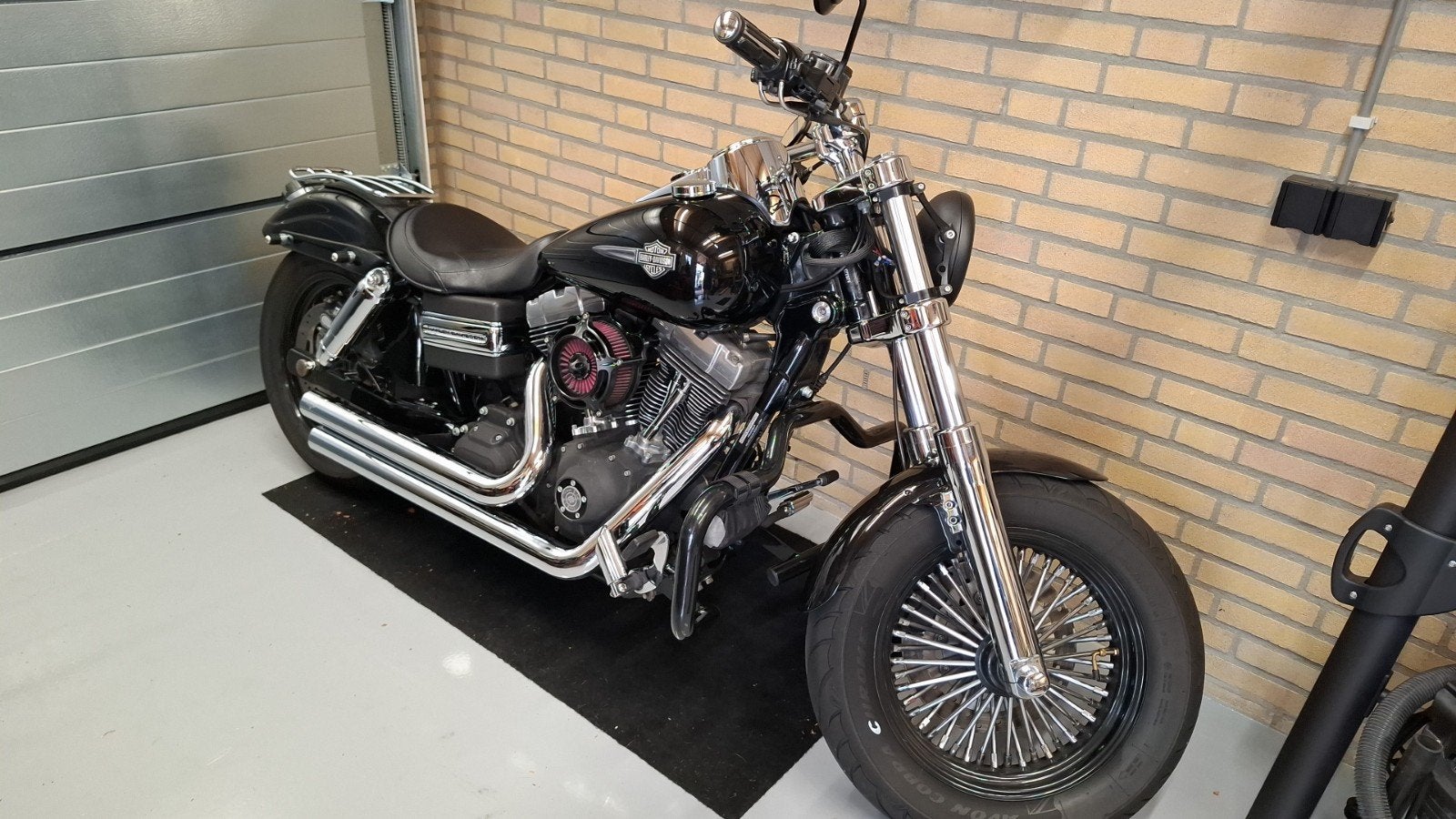 Harley-Davidson Dyna Fat Bob 2008, LED Verlichting, 2 cilinders, Gebruikt, Particulier