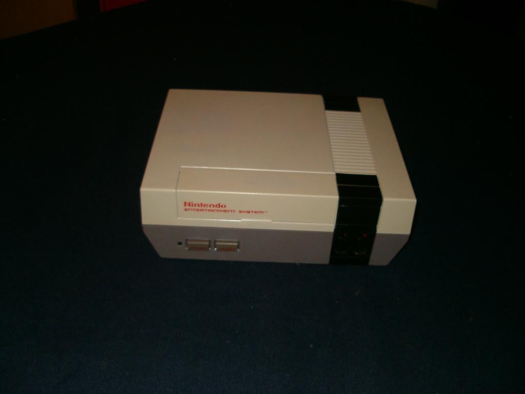 Nintendo NR 1. Met 6 Games., Ophalen of Verzenden, Zo goed als nieuw, Met 2 controllers, Met zapper/pistool