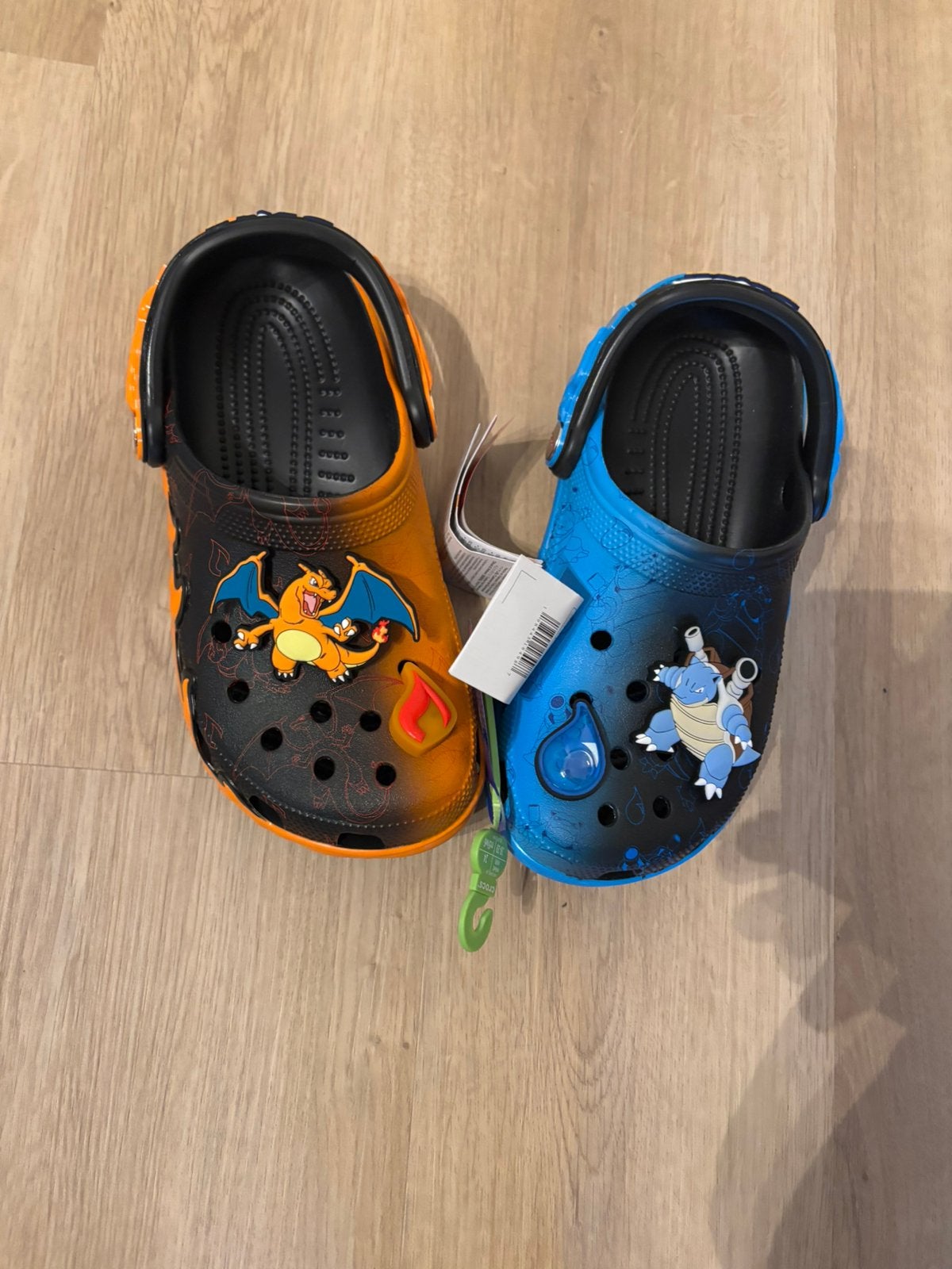 Crocs Pokemon, Ophalen of Verzenden, Zo goed als nieuw, Jongetje of Meisje, Schoentjes