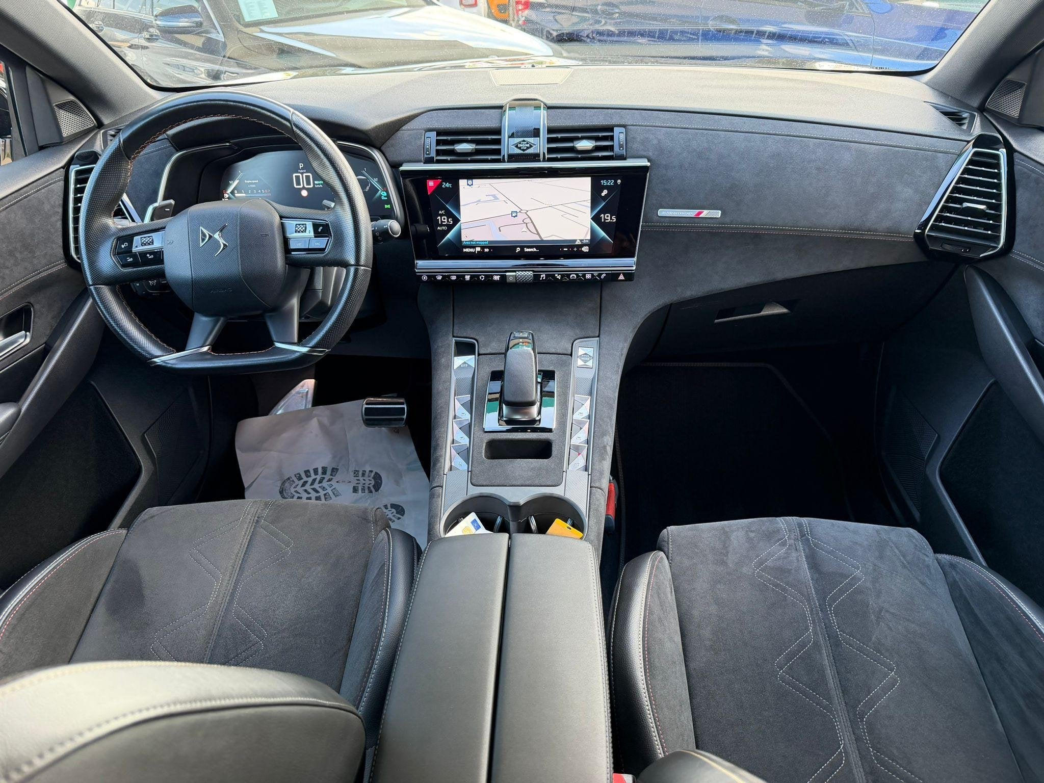 DS 7 Crossback E-Tense Performance Line AFNEEMBARE TREKHAAK, Euro 6, 4 cilinders, Zwart, Hybride Elektrisch/Benzine