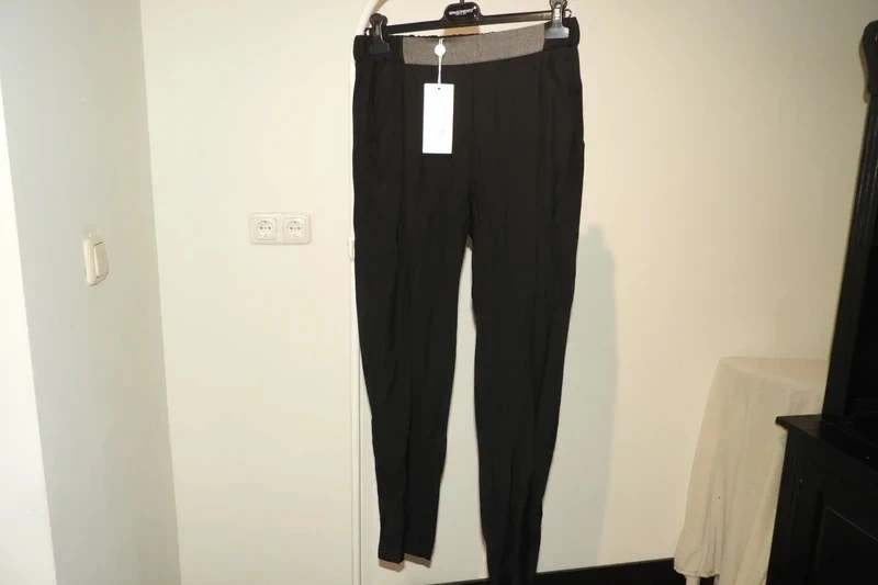 MM6 Maison Martin Margiela nieuwe broek elastisch taille42, Verzenden, Zwart, Nieuw, Maat 36 (S)