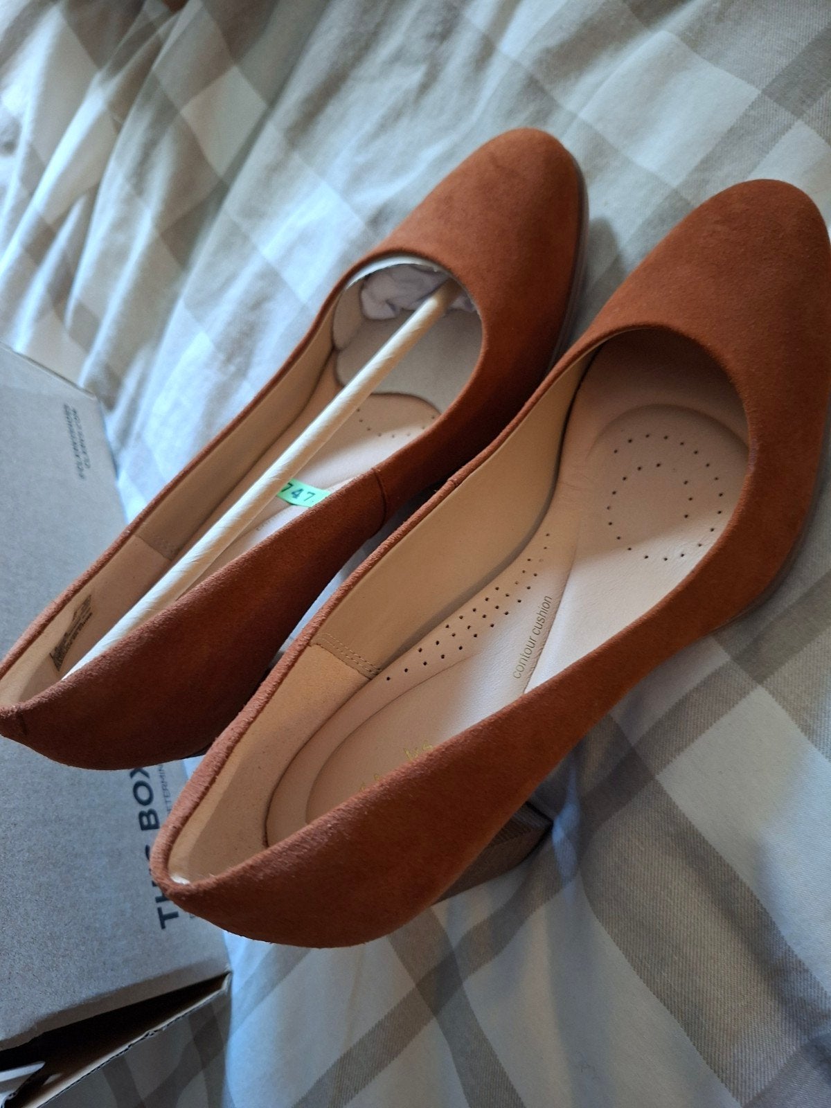 Clarks suède pumps (41)nieuw;GRATIS VERZENDING!, Kleding | Dames, Schoenen, Ophalen of Verzenden, Nieuw