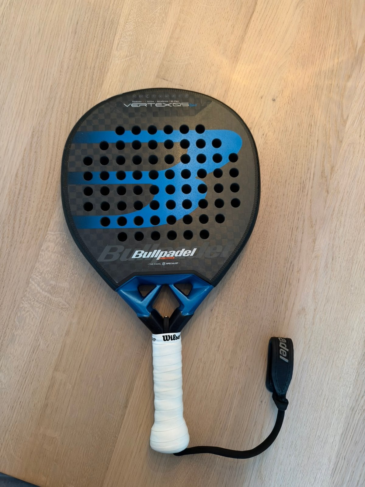 Bullpadel Vertex 05 Hybrid padelracket, Ophalen of Verzenden, Zo goed als nieuw