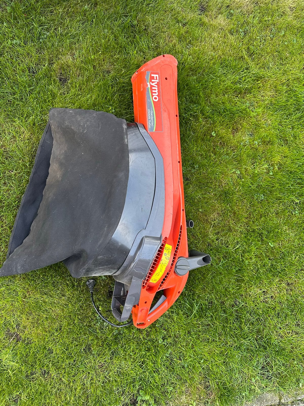 Flymo GardenVac 2500W Turbo Bladblazer met Zuigfunctie, Ophalen, Gebruikt, Handgedragen, Met opvangzak