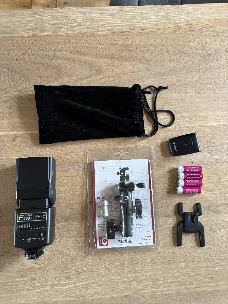 Godox Speedlite TT560 II flitser inc. statief en paraplu, Ophalen of Verzenden, Zo goed als nieuw, Externe flitser, Godox