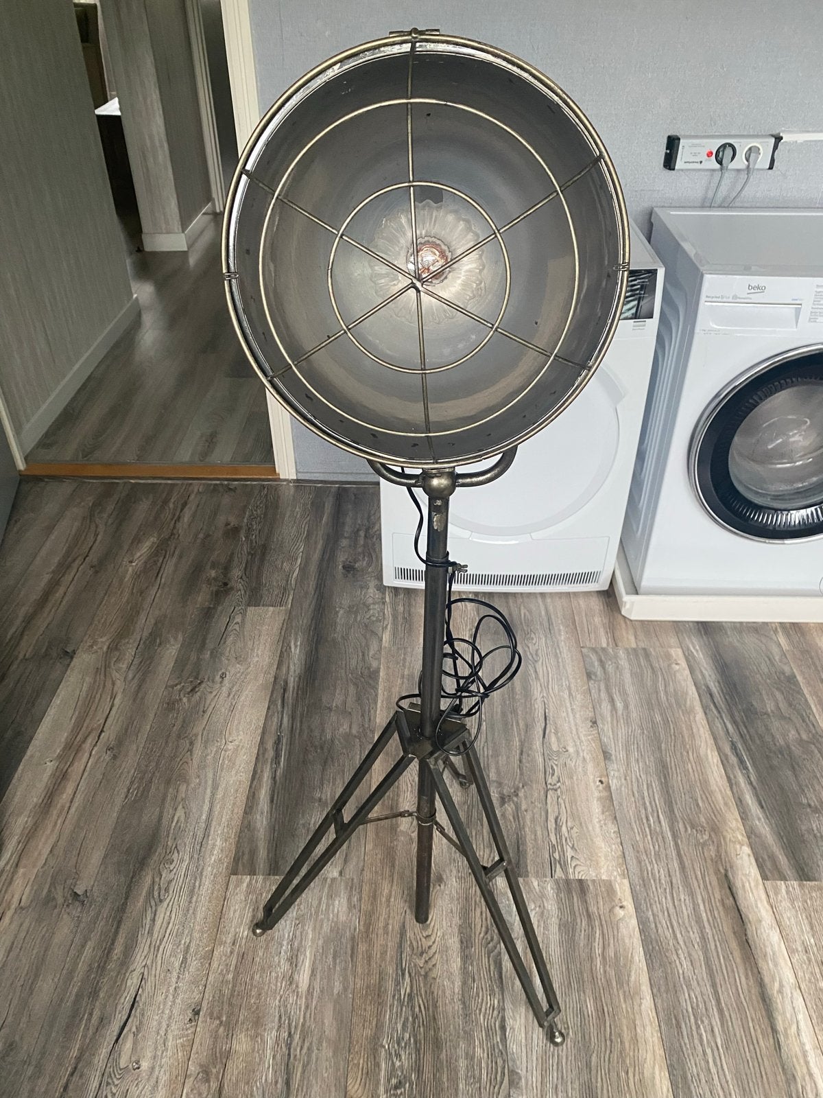 Industriële staande lamp,, Ophalen, Gebruikt, Metaal