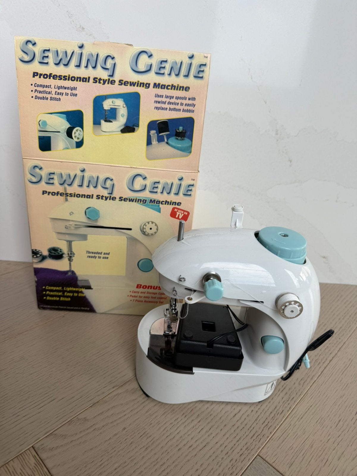 Sewing Genie Professional Style Sewing Machine, Hobby en Vrije tijd, Naaimachines en Toebehoren, Gebruikt, Naaimachine, Industrieel