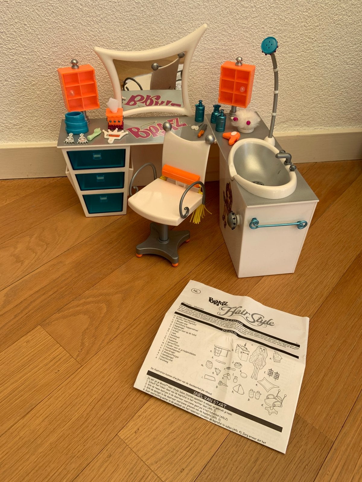 Bratz Hair Style Salon Space MGA, Verzamelen, Ophalen of Verzenden, Zo goed als nieuw, Accessoires